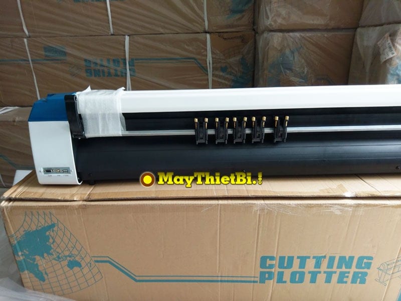 Mặt sau máy cắt chữ decal khổ 1m2 AB-1350