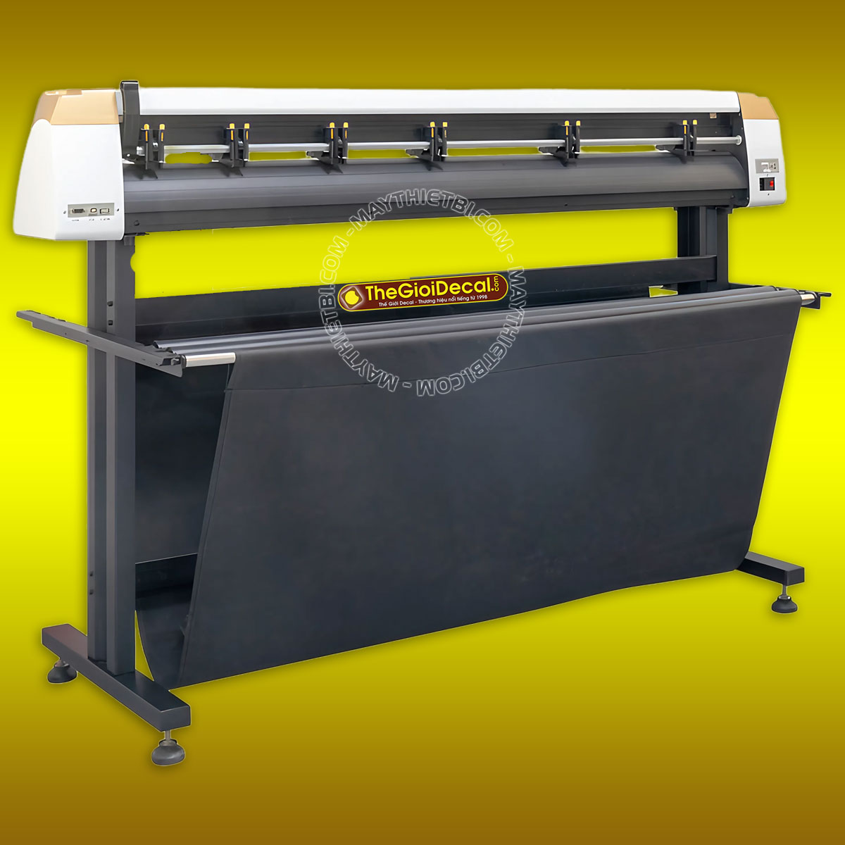 Máy cắt decal AST-1350 có 6 cần ép bánh tỳ, giúp giữ cuộn decal tốt hơn